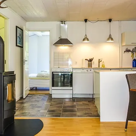 3 Bedroom Lovely In Rønne