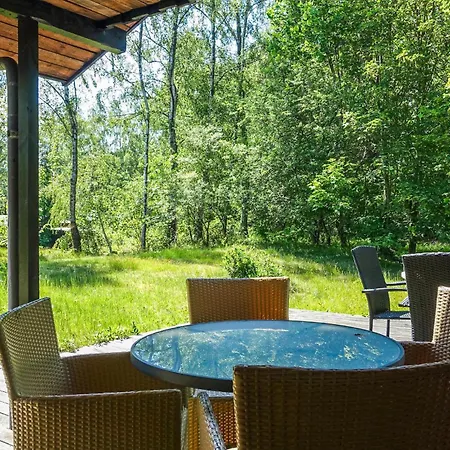 Dom wakacyjny 3 Bedroom Lovely In *